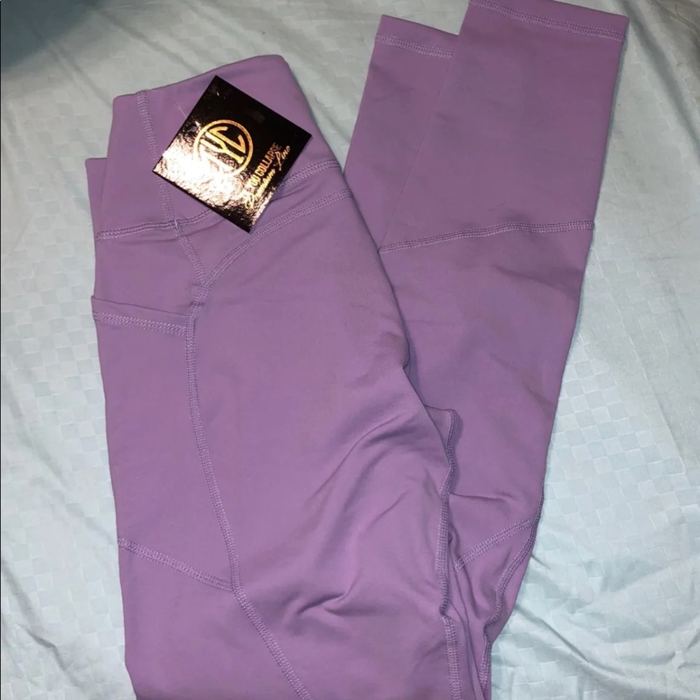 BNWT Til You Collapse Heart Booty Leggings